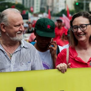João Pedro Stedile, leader of the MST, and federal deputy Maria do Rosário (PT/RS) at the Democracy Camp, in the Pôr do Sol amphitheater, in Porto Alegre, on the banks of the Guaíba River, and near the Regional Federal Court of the 4th Region (TRF4), where former president Luiz Inácio Lula da Silva was tried on January 24, 2018