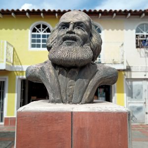 Bust of Karl Marx in Centro Comercial Colonial de la ciudad de Maracay, Venezuela