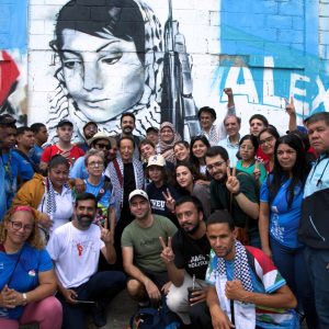 El Panal communards with Laila Khaled (Voces en Lucha)